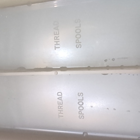 VGT,Wilson Wil-Hold Plastic Sewing Box in Mustard Yellow. - Picture 6 of 10